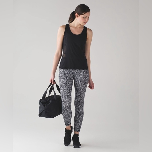 Lululemon Wunder Under Hi-Rise 7/8 Tight, Daisy Dust Alpine White Black, Size 10 - Picture 3 of 11